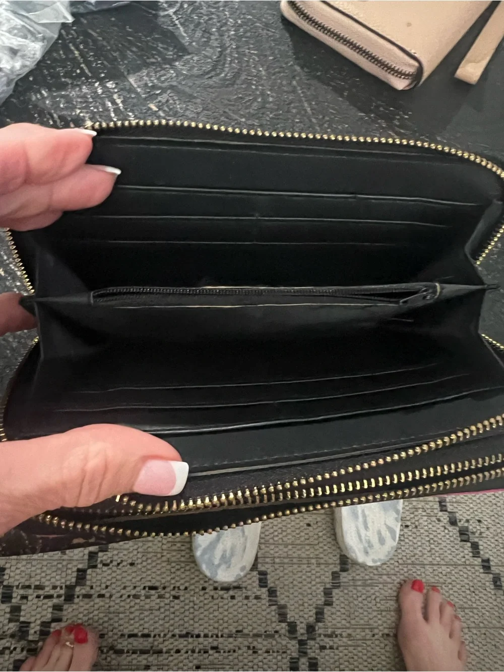 Women’s Patent Pink Zip Wallet